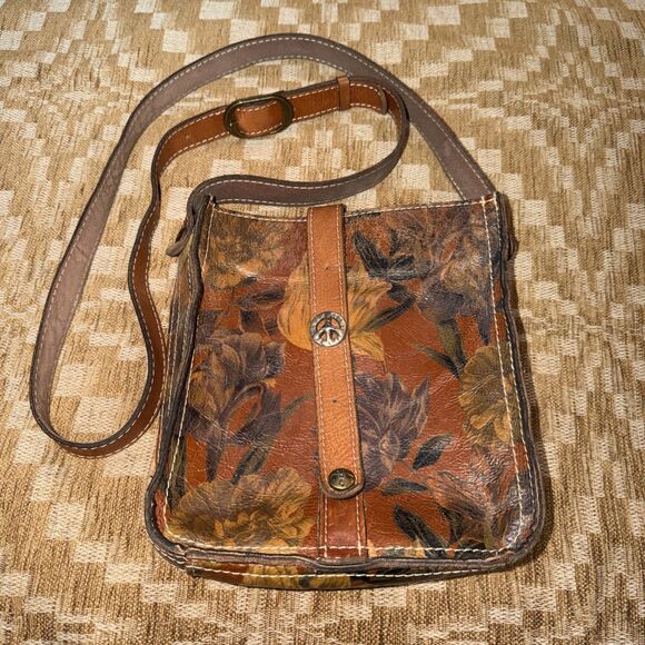Patricia Nash Handbags - Patricia Nash Crossbody Purse Bag Sunset Floral VENEZIA Heritage PEACE SIGN